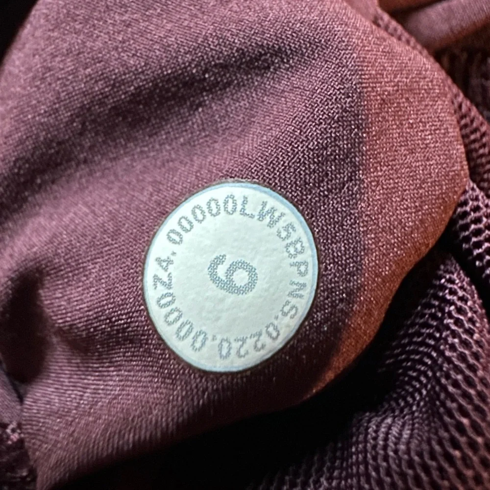 Lululemon On the Fly 7/8 Pant Size 6 - Picture 2 of 10